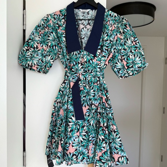 Storets Olivia Floral Belted Mini Dress. S/M Size, adjustable belt. - Picture 2 of 16